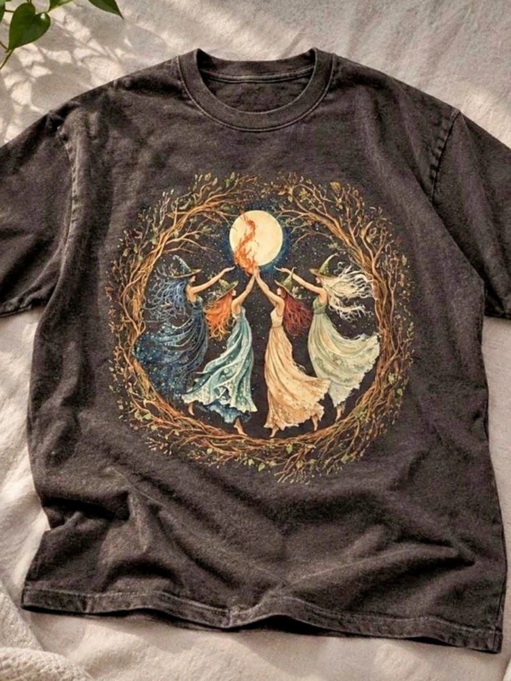 Witch Circle Moon Dance Graphic Short Sleeve Tee in Dark Choco